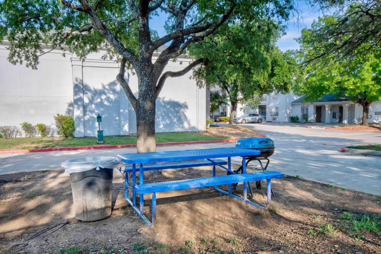 Studio 6-San Antonio, Tx - Six Flags Exterior photo